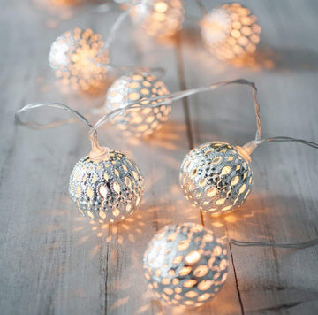 Morrocan Balls Metal Light String with 10 Silver Ball & White LED Lights (1.3 m)